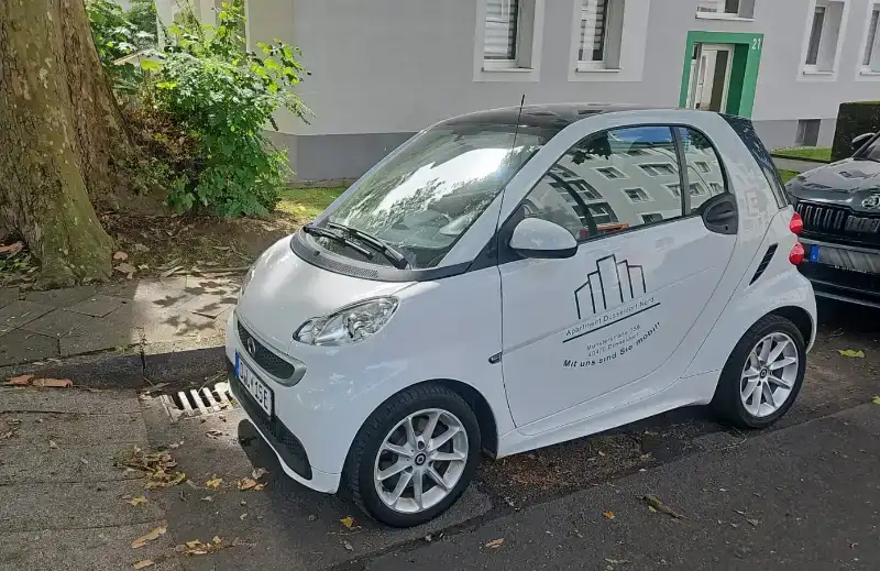 Apartment rental with car hire in Düsseldorf